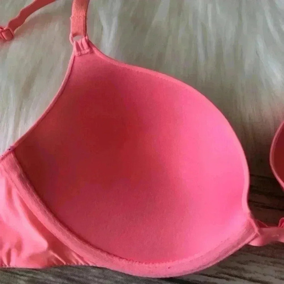 Victoria Secret Push Up Bra - Picture 5 of 7